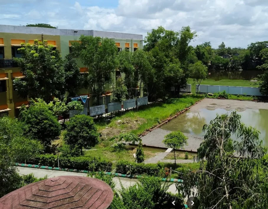 Riadighi College Building